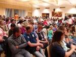 Warten_auf_das_Konzert1.jpg